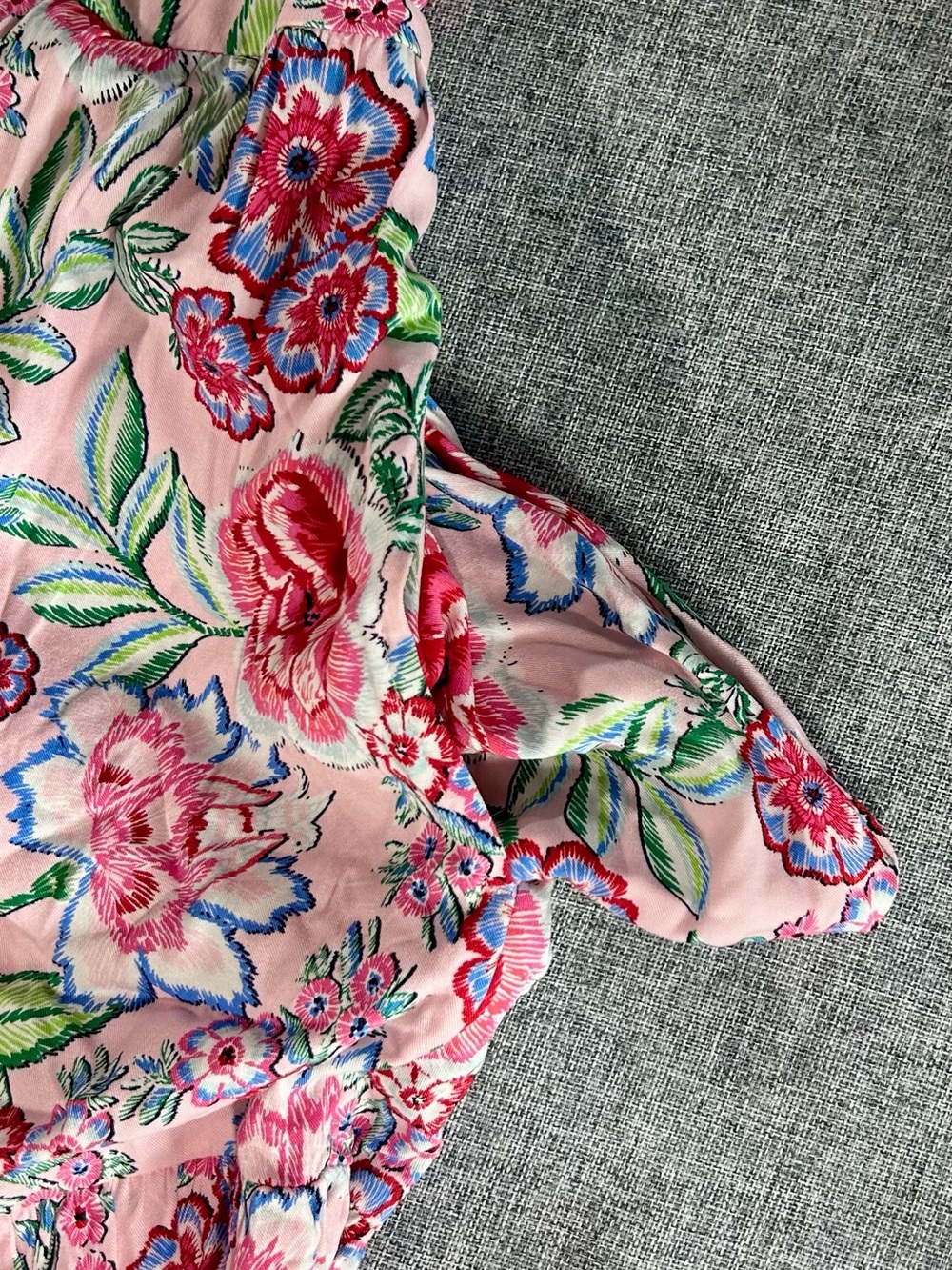 crown & ivy Pink Floral Tiered Dress with Red and Green Accents - Picture 3 of 7